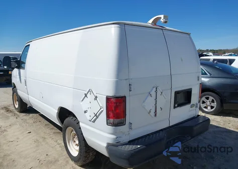 2010 Ford E-150 Commercial/Recreational z USA, uszkodzony, nr VIN 1FTNE1EW4ADA91360